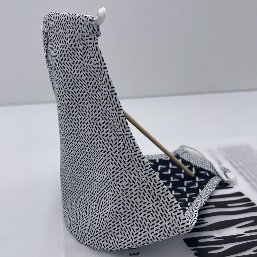 Stylish Black and White Women's Shoes TED BAKER LONDON Reversible Reusable
NWT